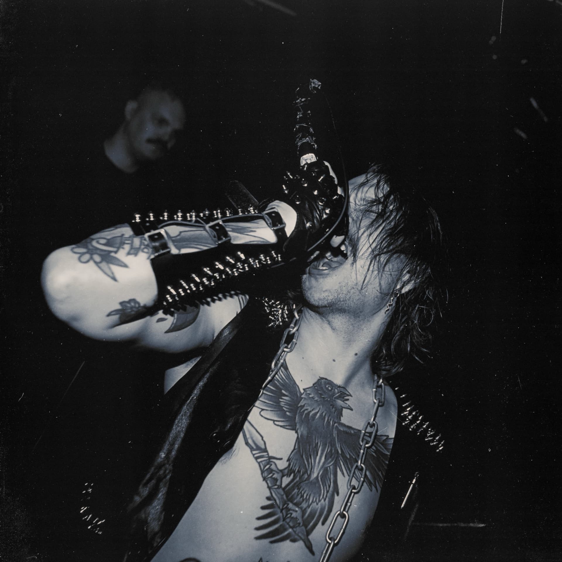 Qwälen at Dead Wax — photo 12
